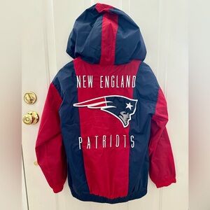 New England Patriots Men’s Small 1/4 Zip Windbreaker with Hood